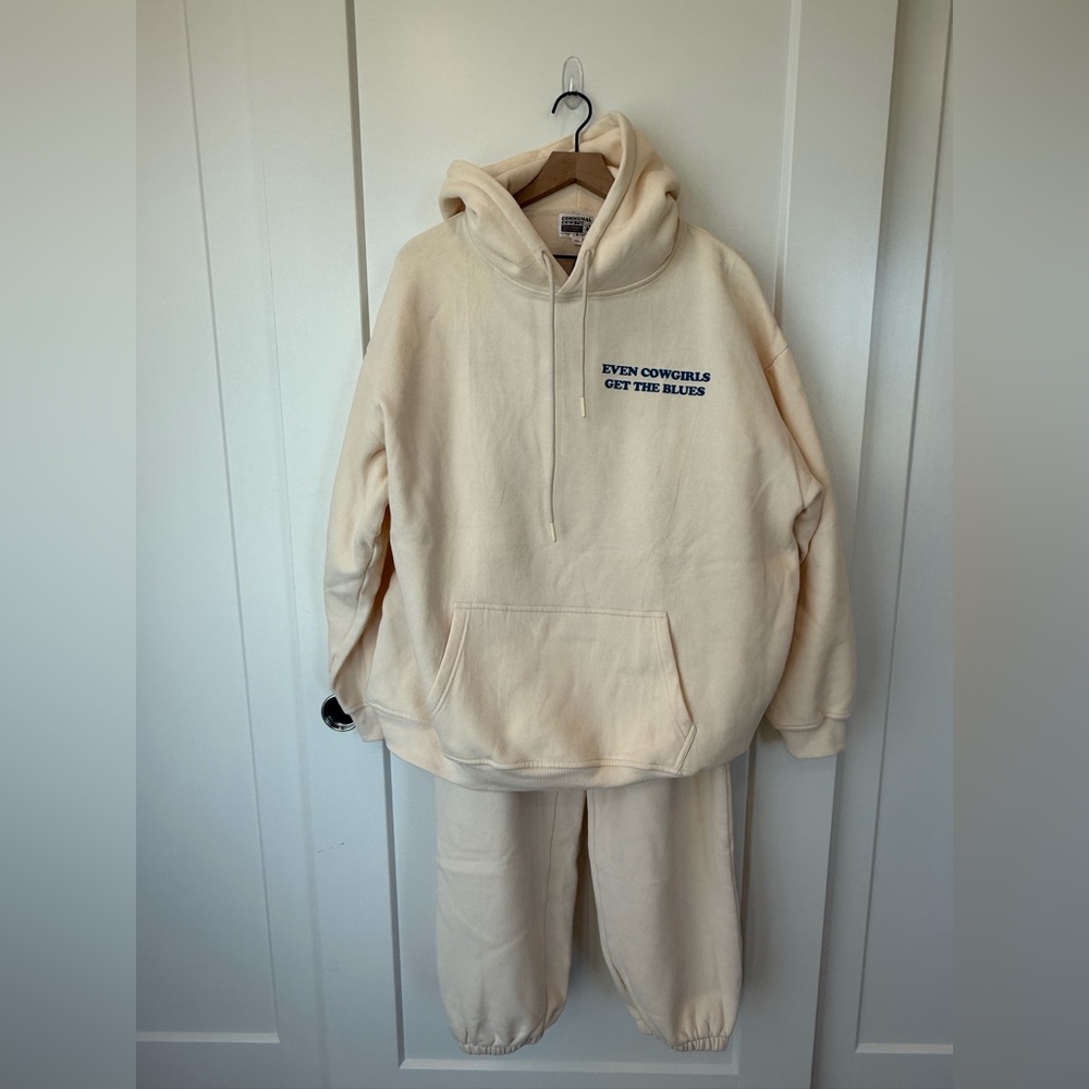 Communal Cowboy Set - Cream ‘Even Cowgirls Get The Blues’ Hoodie & Sweatpant - Picture 2 of 12